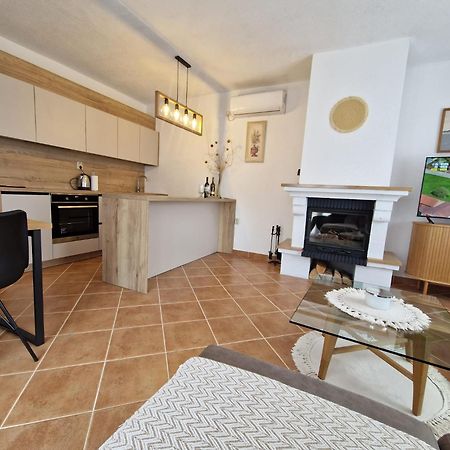 Zagvozd Village Apartment מראה חיצוני תמונה